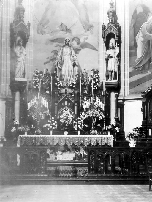 Le mobilier de la chapelle de la Vierge (autel tombeau, retable, lambris et 7 statues)