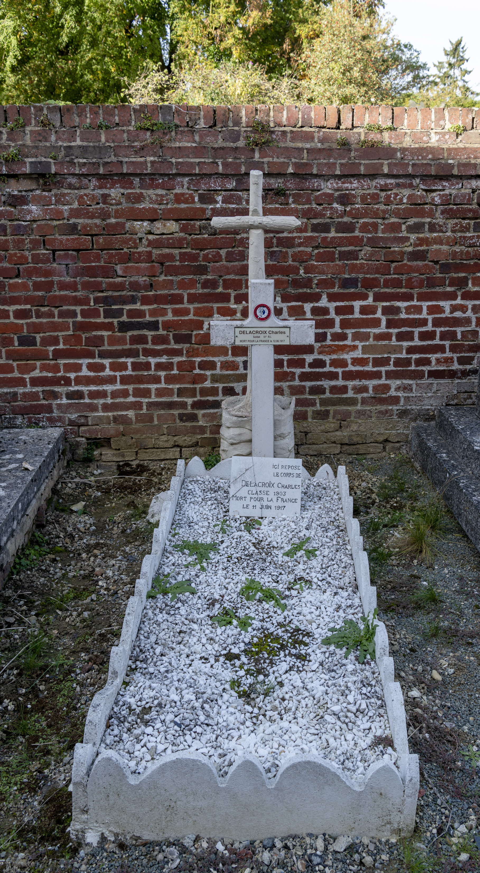 Ancien cimetière paroissial puis communal de Broyes