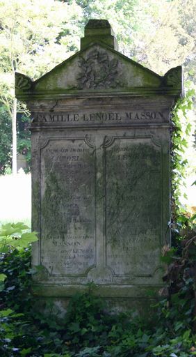 Tombeau (stèle funéraire) de la famille Lenoël-Masson