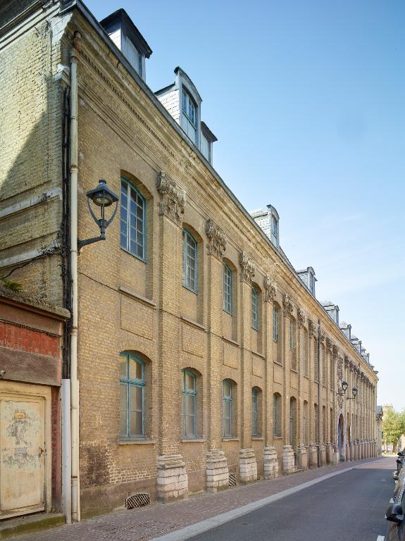 Ancien hôpital général de Saint-omer, dit hôpital général Saint-Louis, puis hospice Saint-Louis (actuellement centre administratif et hôtel de ville)