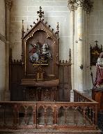 Ensemble des autels secondaires de saint Georges et de la Sainte Famille (autels composites, degrés et gradins d'autel, retables architecturés, tabernacles architecturés, lambris, clôtures d'autel), de style néogothique