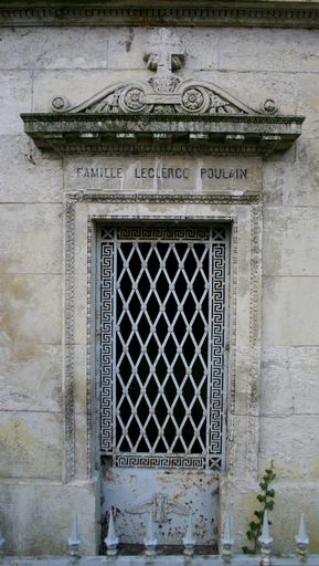 Tombeau (chapelle) de la famille Leclercq-Poulain, de la famille Cauët-Lefebvre et de la famille Dubois-Quillet