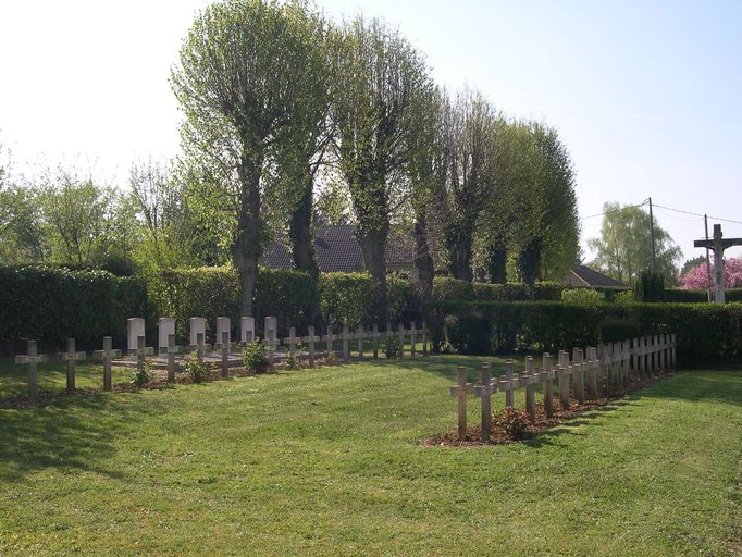 Cimetière communal de Sains-en-Amiénois