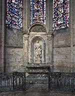 Ensemble des deux autels secondaires Saint-Rufin et Saint-Valère (degrés d'autel, autels tombeaux, gradins d'autel, retables architecturés à niche)