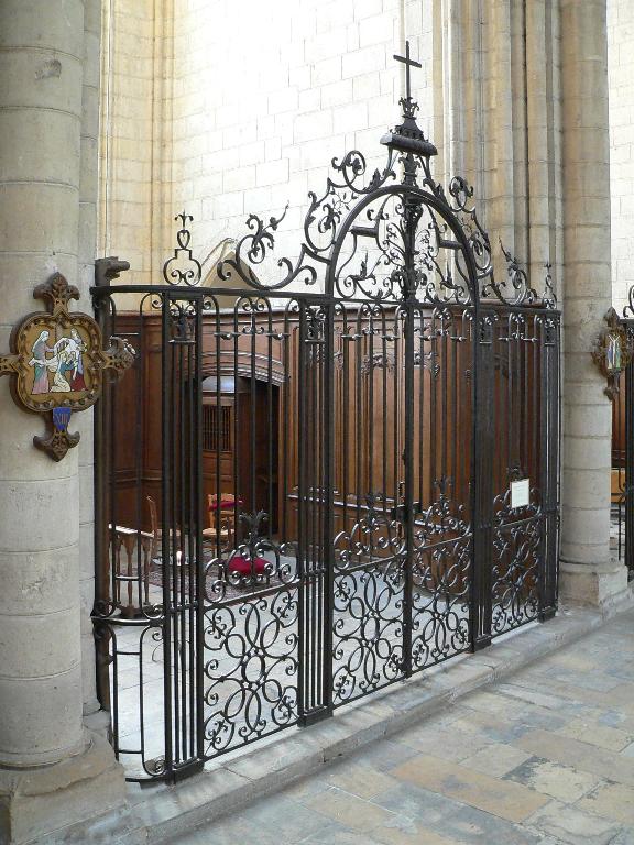 Ensemble du décor de la seconde chapelle sud de la nef, ou chapelle Saint-Michel