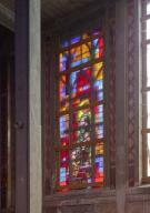 Verrière figurée : Saint Vincent de Paul (baie 12)