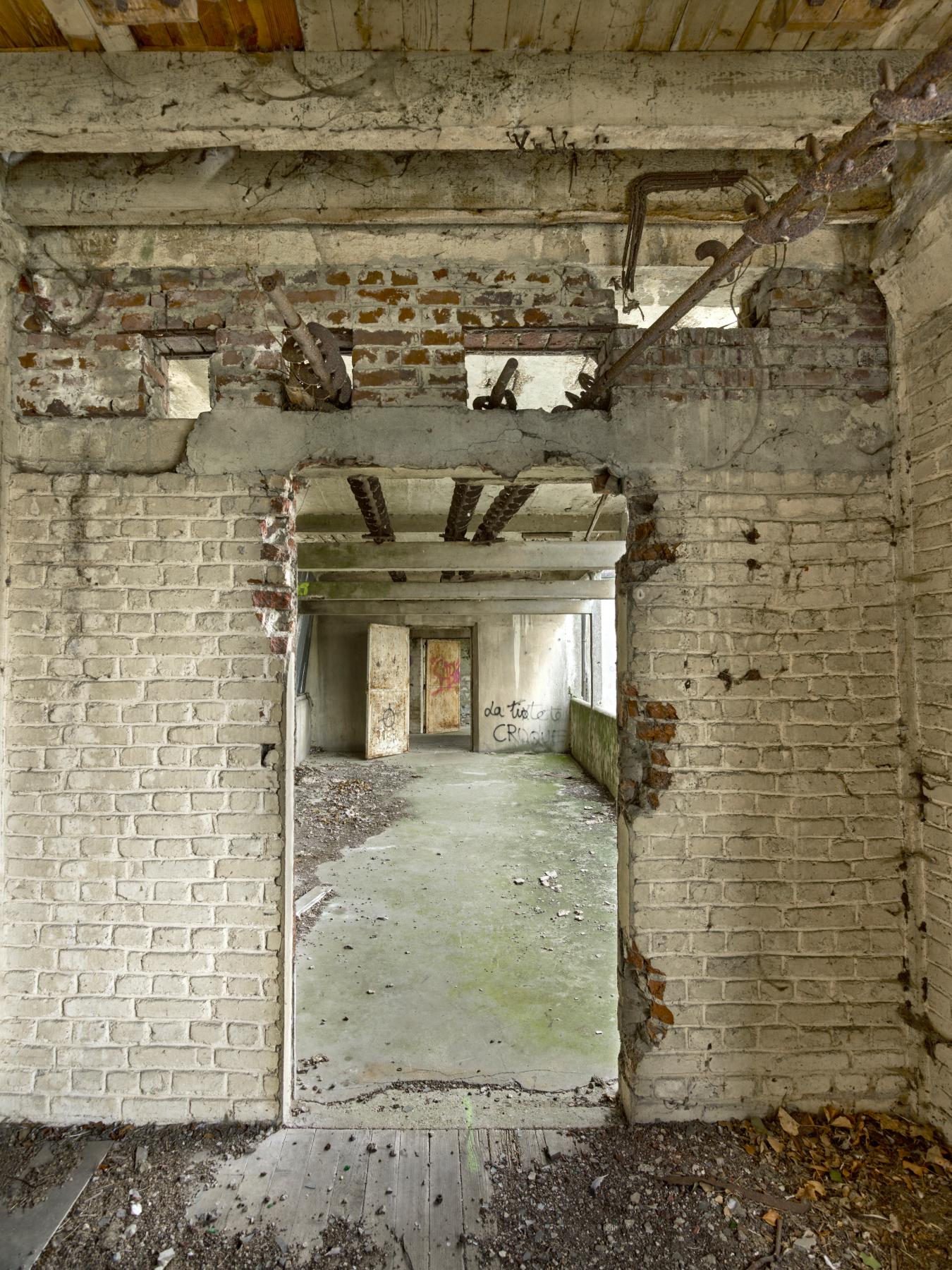 Anciens moulins de la porte de Paris, puis minoterie dite Moulins Damay, puis Grands Moulins de Péronne (détruit)