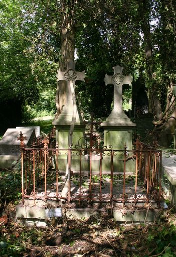 Enclos funéraire Saint-Aubin et Mongrenier-Hirondart