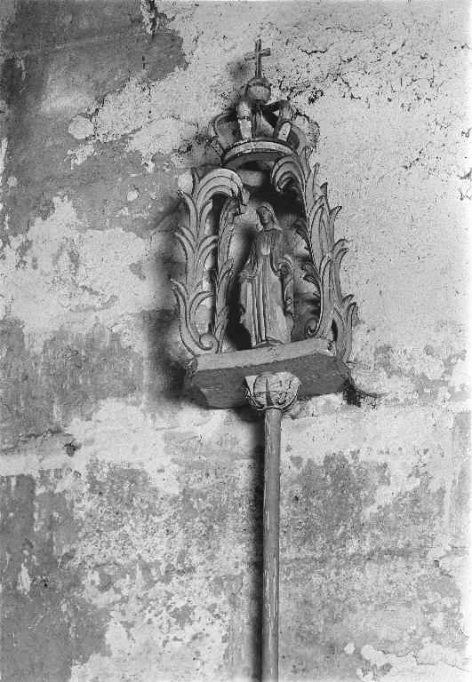 Ensemble de deux bâtons de procession : saint Leu, la Vierge