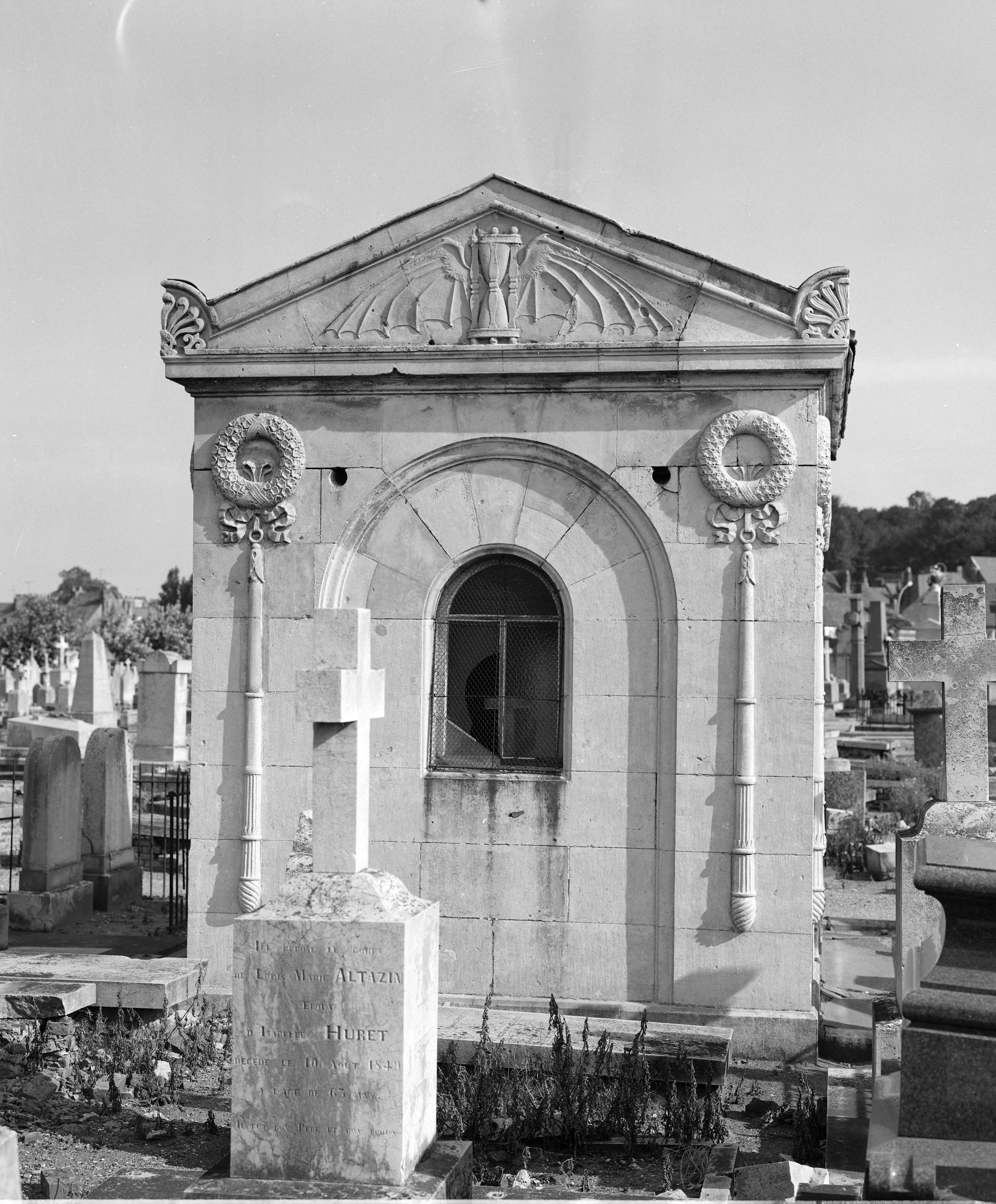 Chapelle funéraire de la famille Lesage