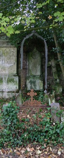 Tombeau (stèle funéraire) de la famille Grouille-Boyencourt