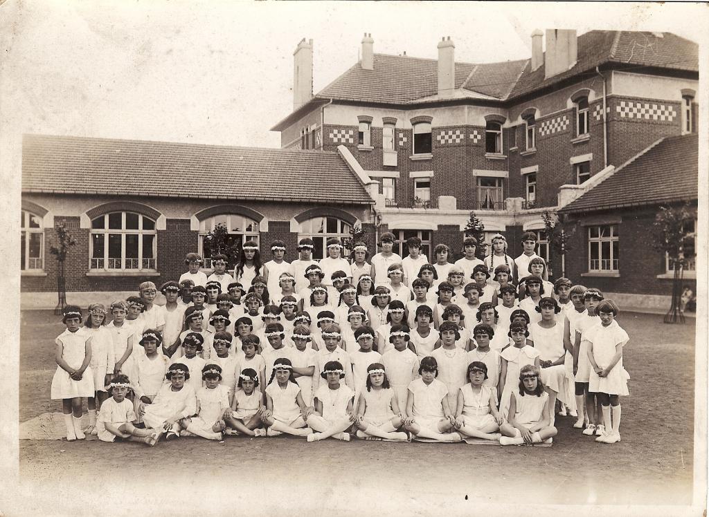 Ancien groupe scolaire, dit écoles Carlin - Legrand - Blériot, actuellement collège Carlin-Legrand