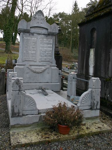Tombeau (stèle funéraire) de la famille Delarue-Debry