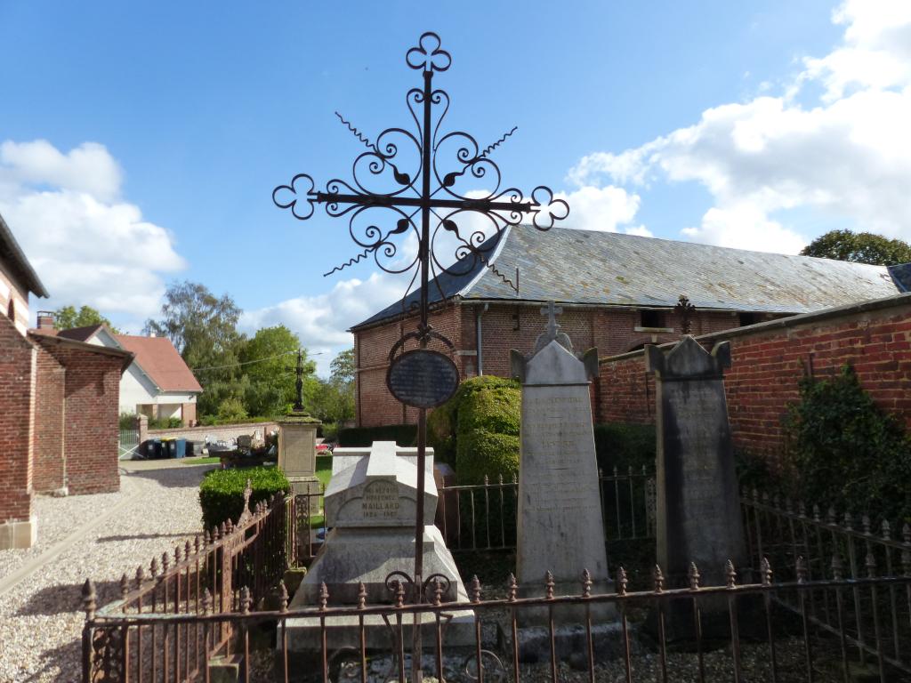 Cimetière paroissial de Choqueuse-les-Bénards