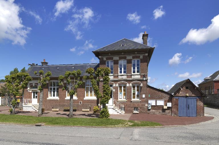 Mairie-école de Méneslies