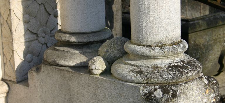 Monument sépulcral de la famille de l'architecte Emile Riquier