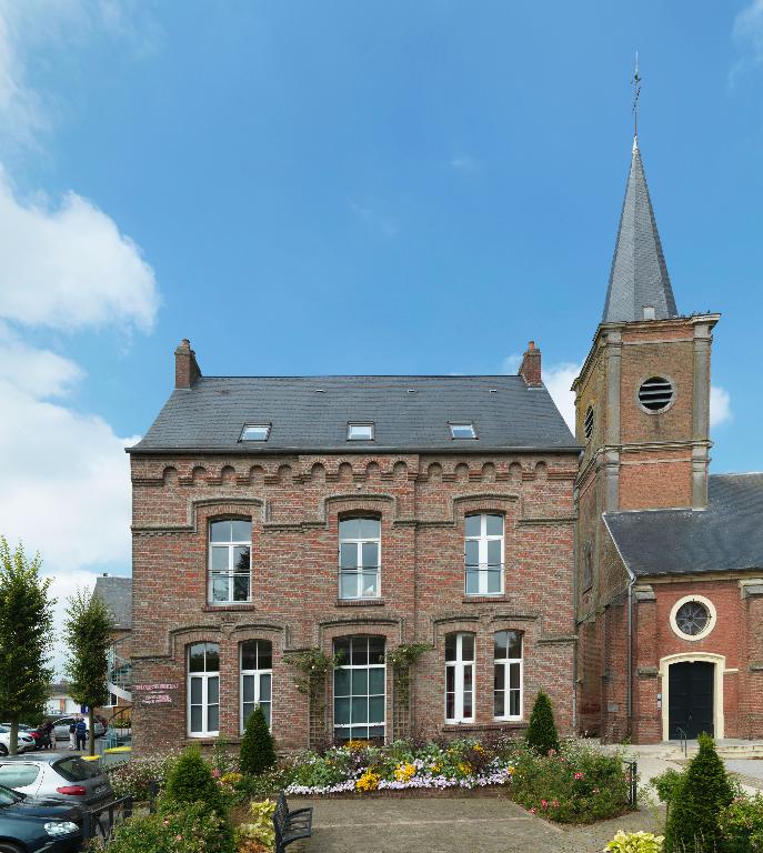 Ancien presbytère d'Escarbotin, aujourd'hui bibliothèque municipale