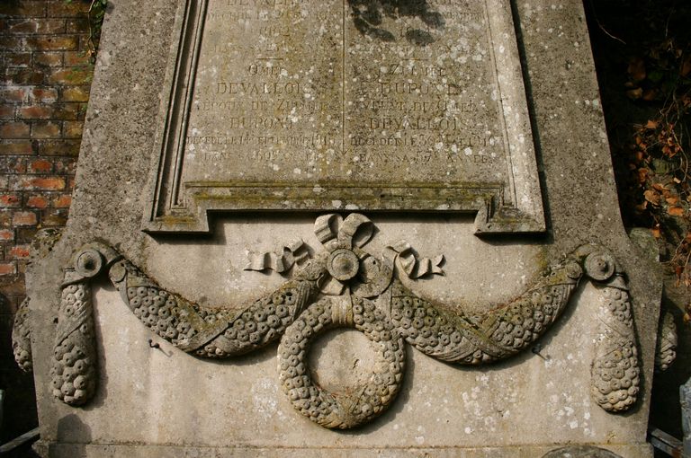 Monument sépulcral de la famille de l'entrepreneur Devallois-Dupont