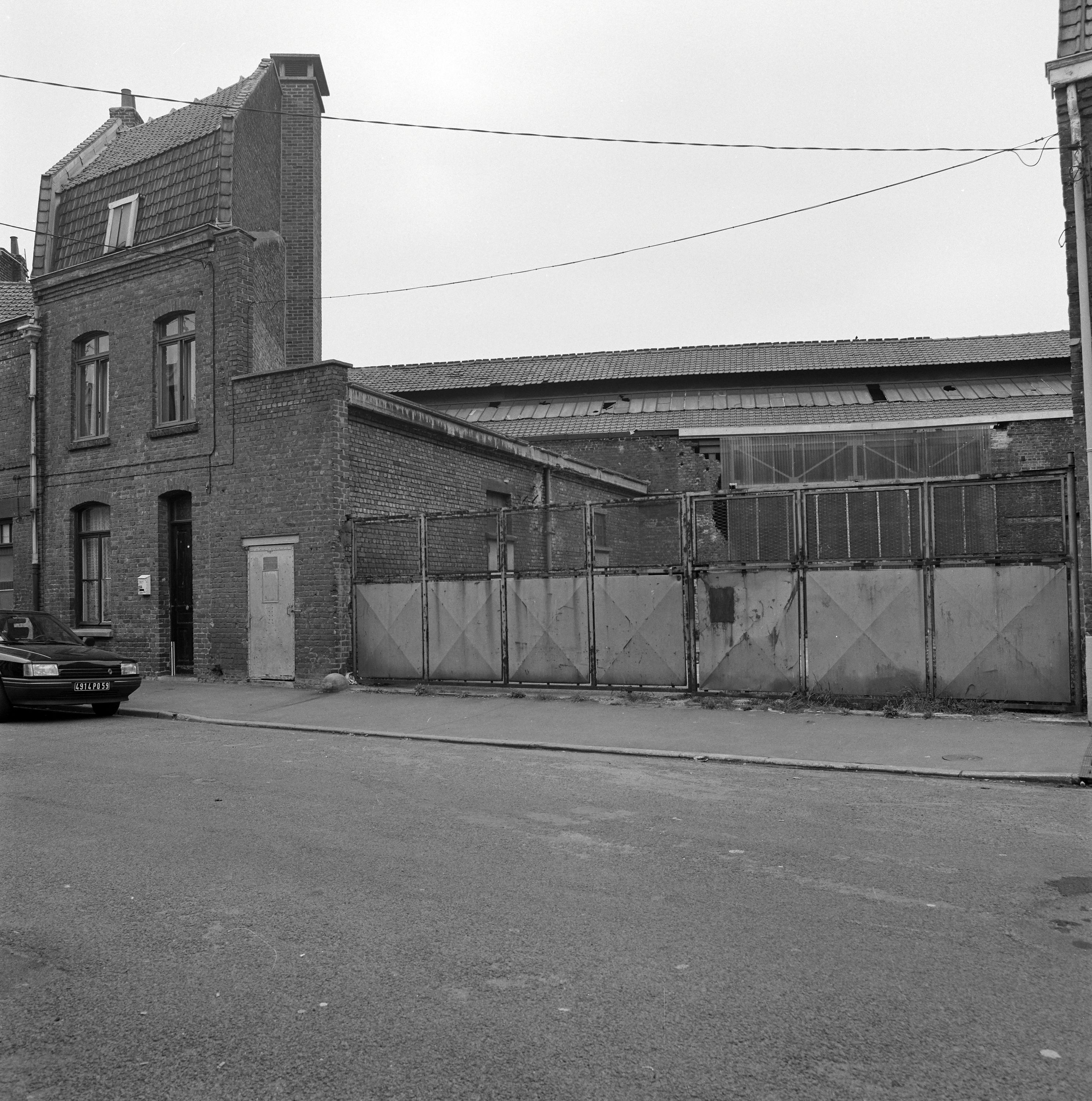 Fonderie de fer et usine de constructions mécaniques François Pouille, puis Pouille Frères, puis Société Auxiliaire de Techniques Industrielles, actuellement immeuble à logements