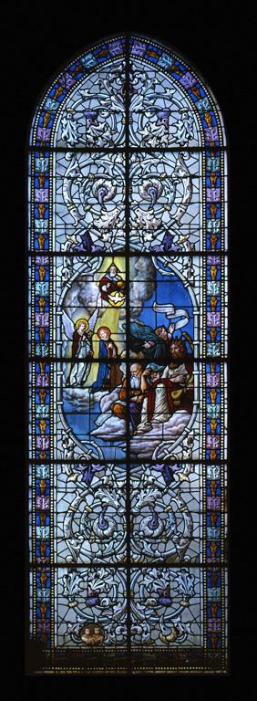 Ensemble de 6 verrières figurées décoratives : la Chute de l'Homme, Isaïe prédisant la naissance du Christ, la Nativité de la Vierge, la Présentation de la Vierge au temple, l'Education de la Vierge, verrière commémorative de la restauration de l'église (baies 22 à 24 et 26 à 28)