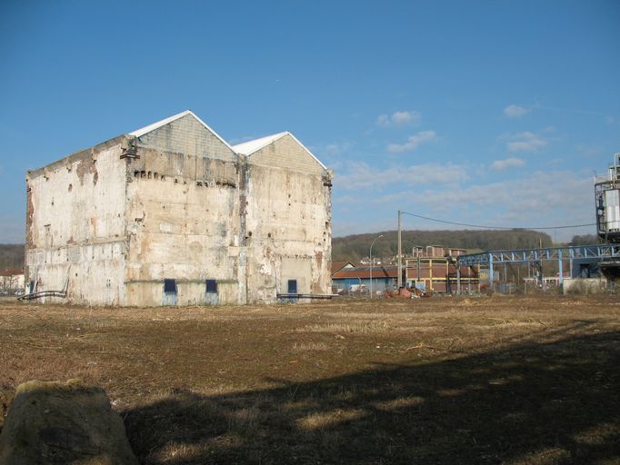 Ancienne usine de produits chimiques de la Compagnie Française des Matières Colorantes puis de la Société des Produits Chimiques Ugine-Kuhlmann (PCUK)