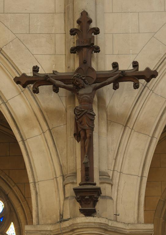 Croix : Christ en croix