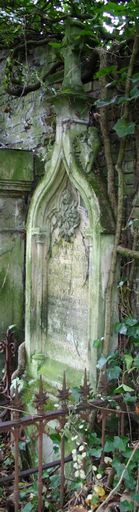 Tombeau (stèle funéraire) de la famille Ogez-Berneaux