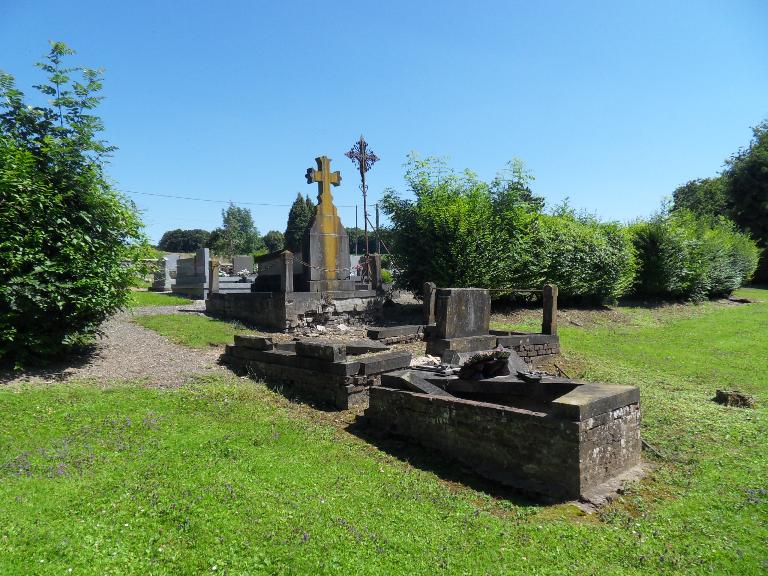 Le cimetière communal d'Authuille