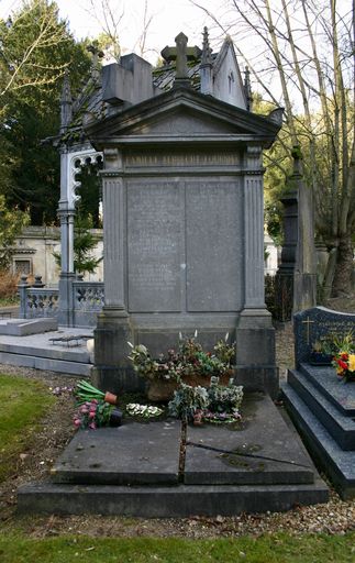 Tombeau (stèle funéraire) de la famille Albrecht-Fournier