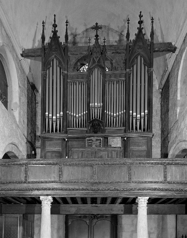 Grand orgue, de style néogothique