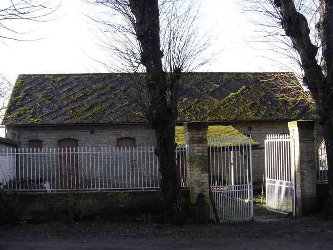 Ancienne ferme (ancien château) à Port-le-Grand