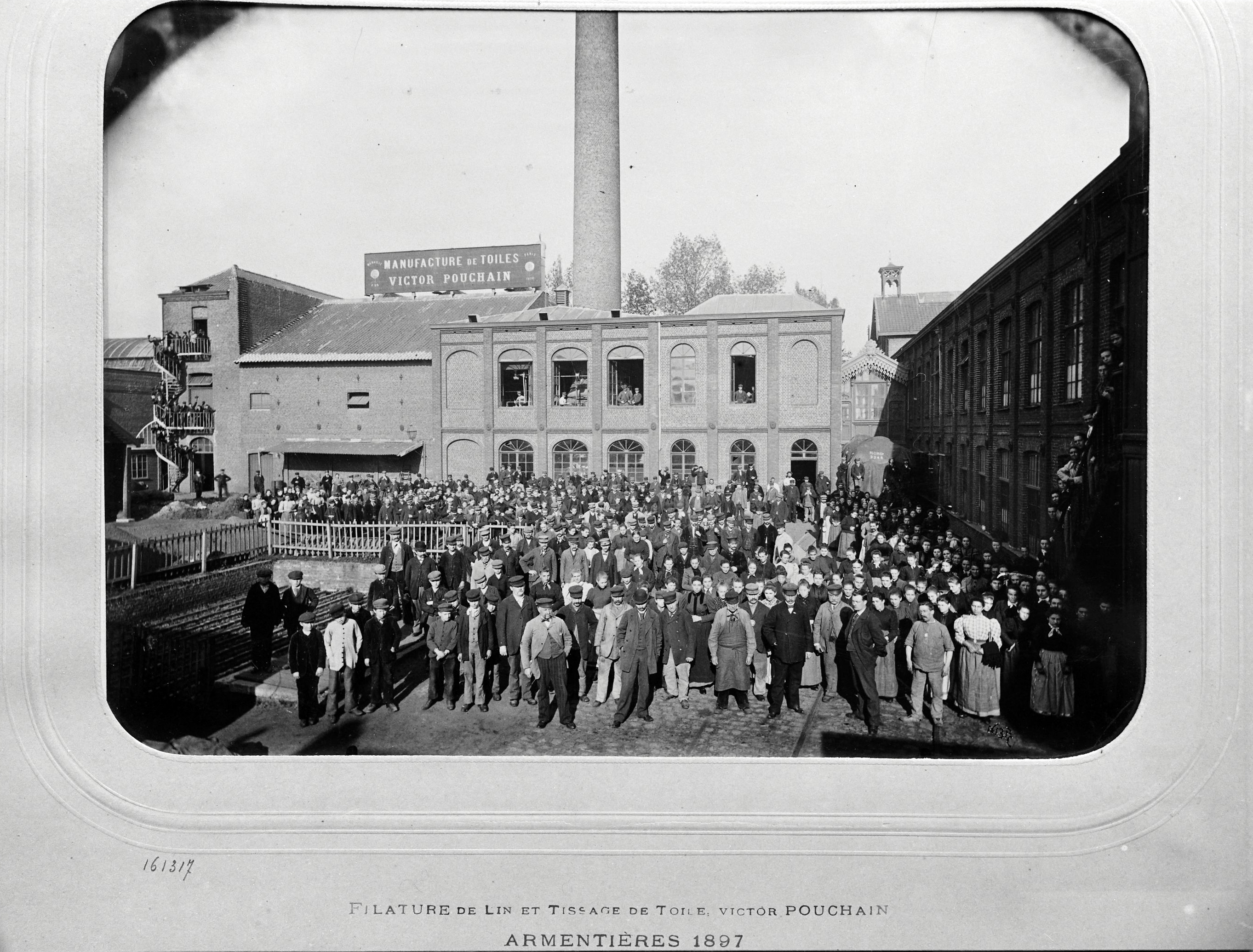 Filature et tissage Victor Pouchain, puis Victor Pouchain & Decroix Frères, puis Donat-Agache puis usine de confection Beaudeux-Lebbe