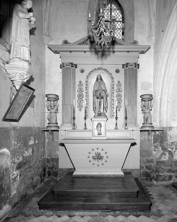 Le mobilier de l'église paroissiale Saint-Hilaire de Contay