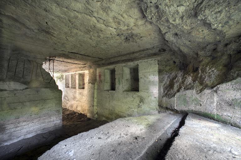 Casemate à mitrailleuse 212