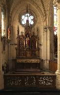 Ensemble des autels secondaires de la Vierge et du Christ du Sacré-Cœur (autels composites, degrés et gradins d'autel, retables architecturés à niche, tabernacles, hauts-reliefs), de style néogothique