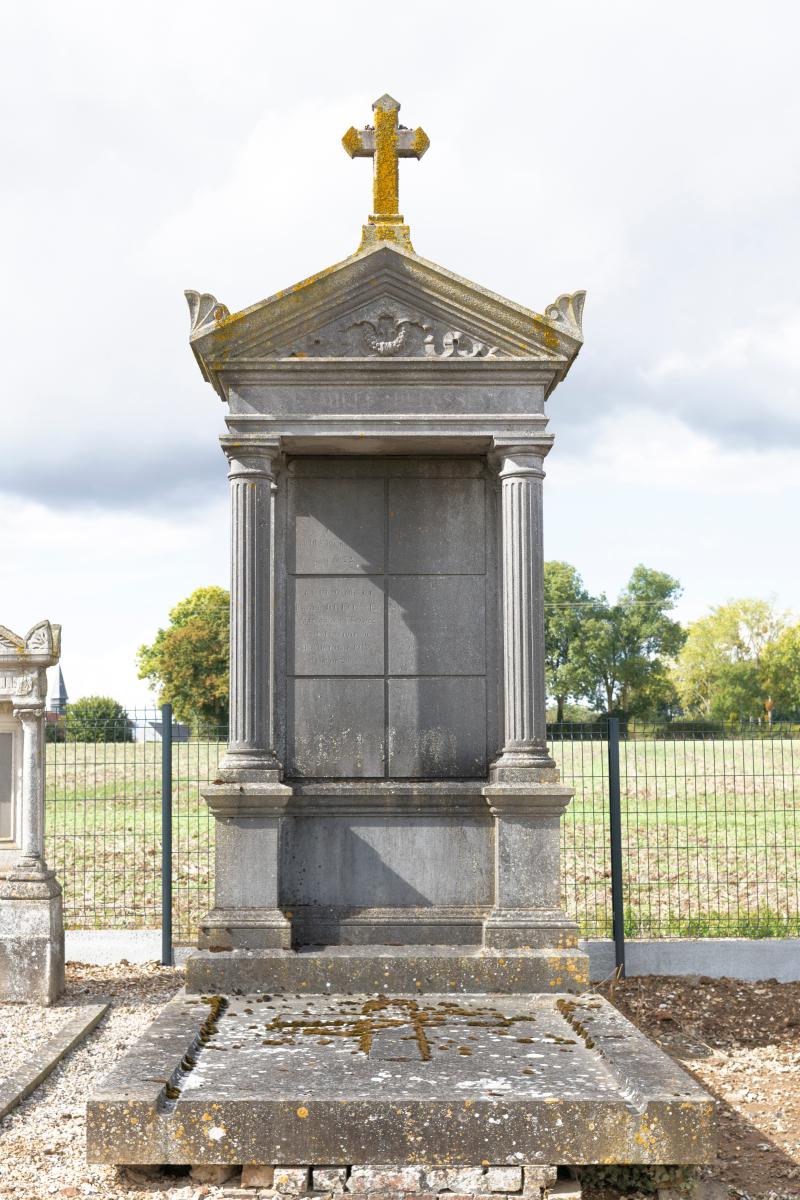 Cimetière communal de La Neuville-Saint-Pierre