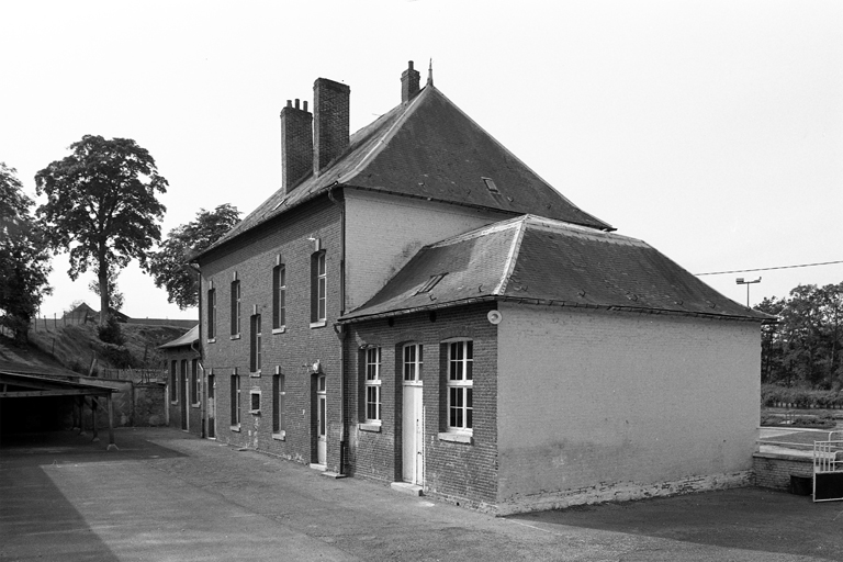 Ancienne mairie et école primaire de Vénérolles