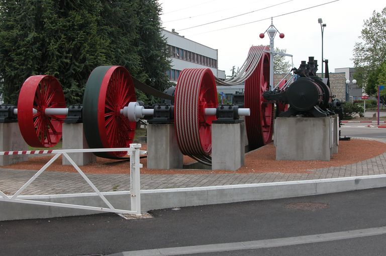 Ancienne sucrerie de betteraves Massignon et Dufour, devenue usine de matériel agricole Robart, puis scierie Petit