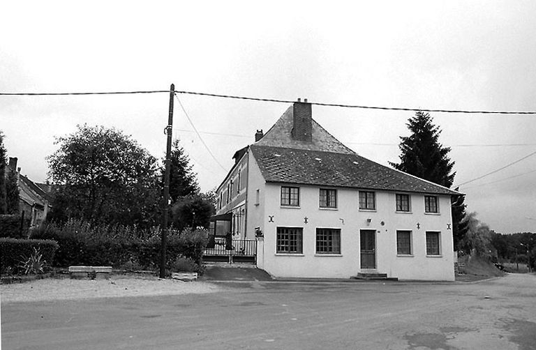 Ancienne maison ou manoir (?) puis relais de poste à Landouzy-la-Ville