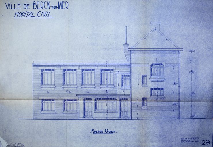 Ancien hôpital marin, dit maison Cornu pour garçons, devenu hôpital Bouville 1, puis sanatorium ou clinique orthopédique Lemaire, enfin centre de post-cure et de réadaptation fonctionnelle, dit centre La Mollière