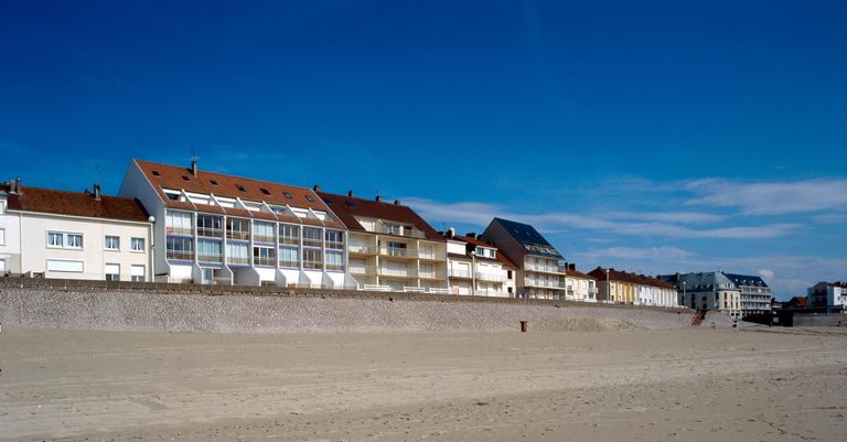 Le front de mer de la station balnéaire de Fort-Mahon-Plage