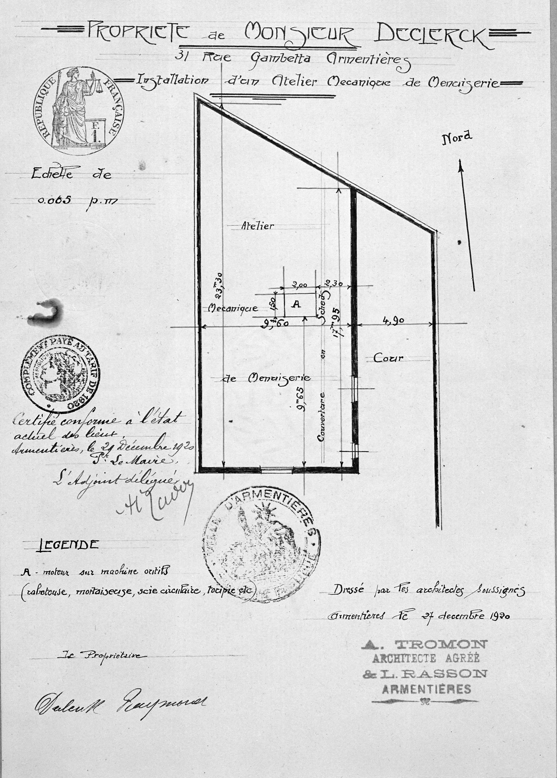 Usine de petite métallurgie (fabrique de taquets) Martin, puis usine de menuiserie Declerck, puis imprimerie Van Meenen, puis VMV, actuellement immeuble à logements