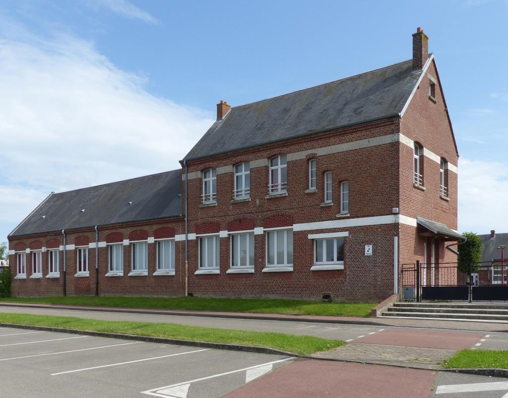 Groupe scolaire de Chaulnes (actuelles école maternelle et école primaire Robert-Doisneau)