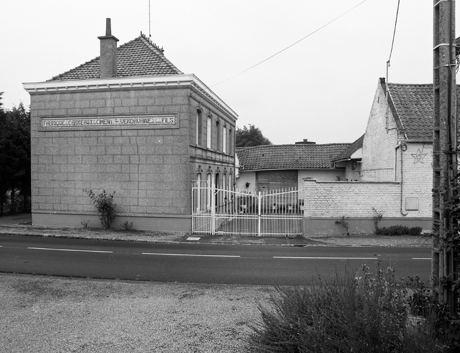 Usine de fabrication de matériaux de construction Verdavaine et fils