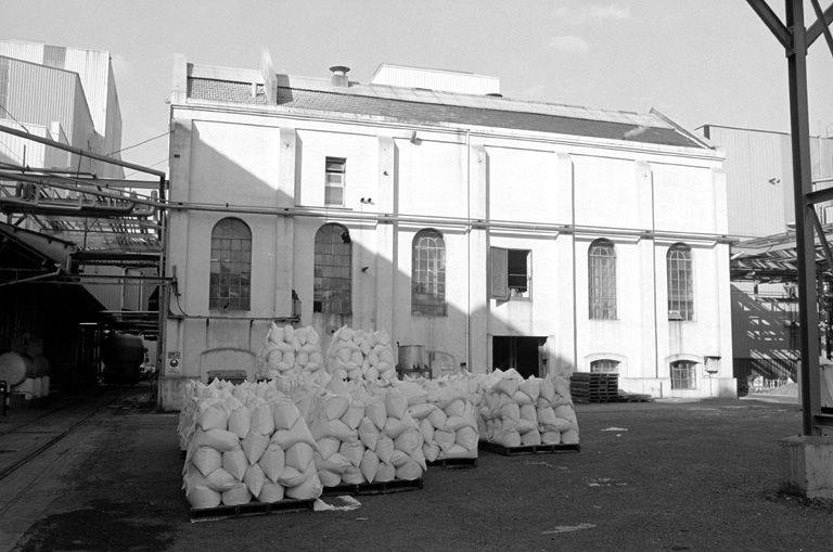 Ancienne distillerie d'alcool de betteraves de la Société Industrielle et Agricole de la Somme (SIAS), puis usine de produits agro-alimentaires Orsan