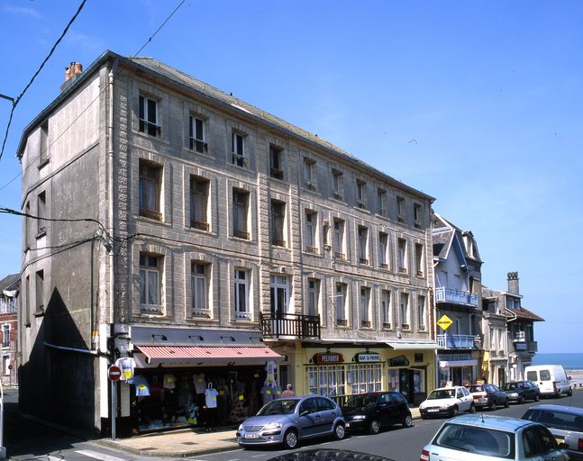 Ancien Hôtel Saint-Pierre et des Bains au Bourg d'Ault.