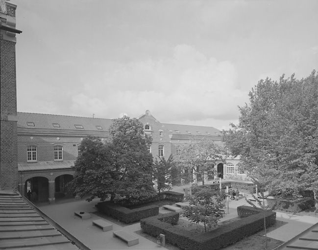 Ecole normale d'instituteurs, actuellement lycée Robert-de-Luzarches à Amiens