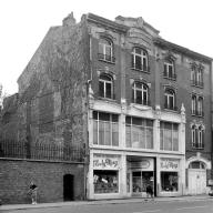 Usine de confection Vanuxem-Flament, puis Vanuxem-Dhulu dite À la ville d'Armentières, actuellement magasin de commerce