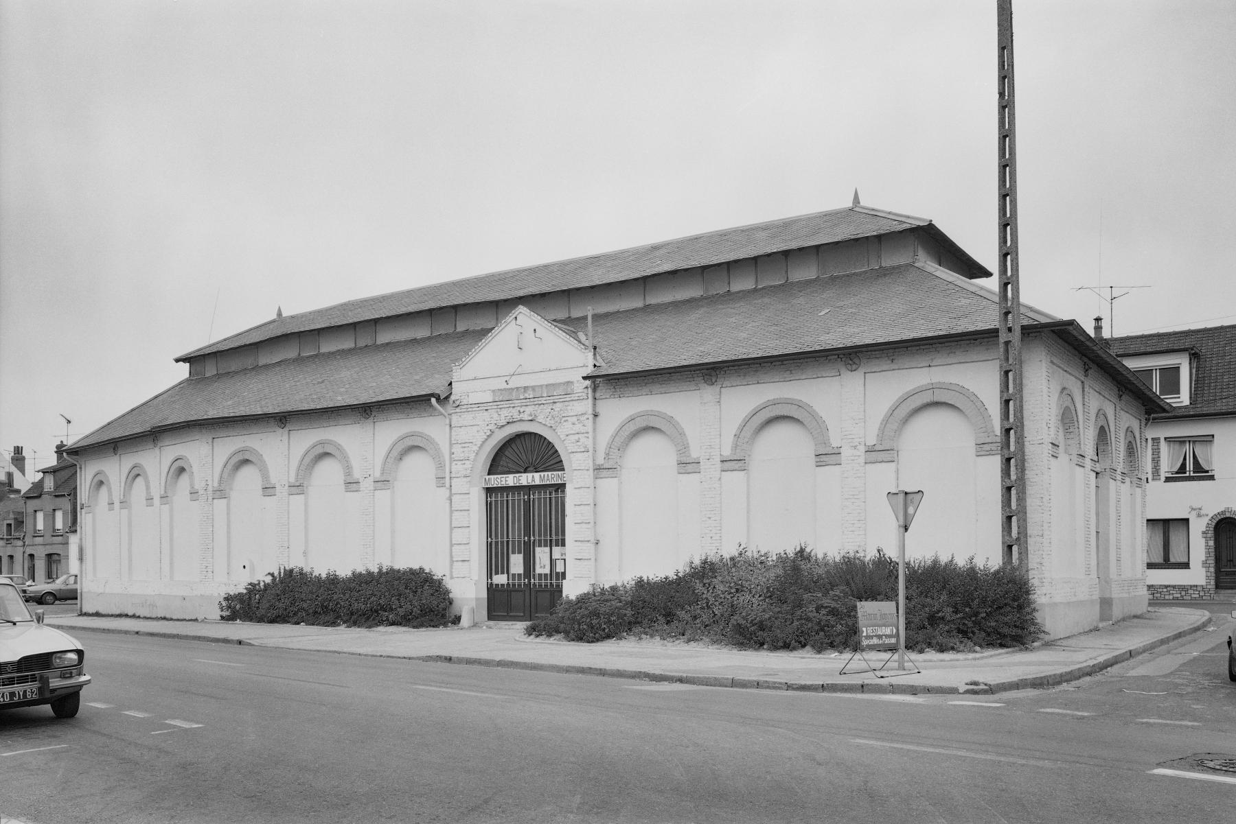 Ancienne halle à la criée, actuellement musée de la Marine