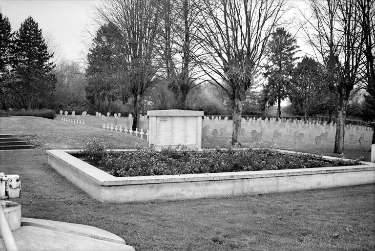 Cimetière militaire franco-anglo-allemand de Flavigny-le-Petit